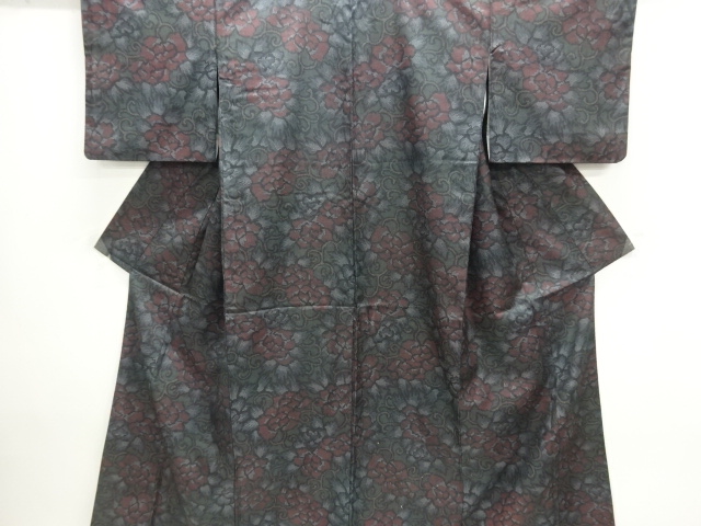 Honjo Oshima Tsumugi Kimono with Flower Arabesque Pattern (Dyed)